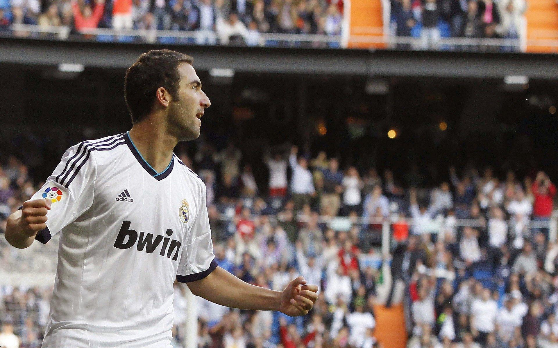 巴萨财务突围！VIP座位出售助力球员注册，门神非必需品